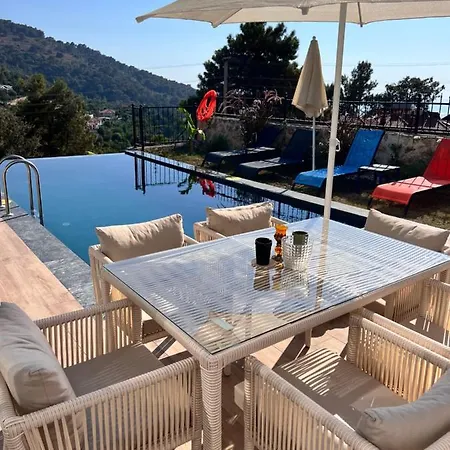 Ozgur Hills Villa *