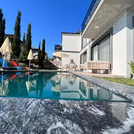 Villa Ozgur Hills *